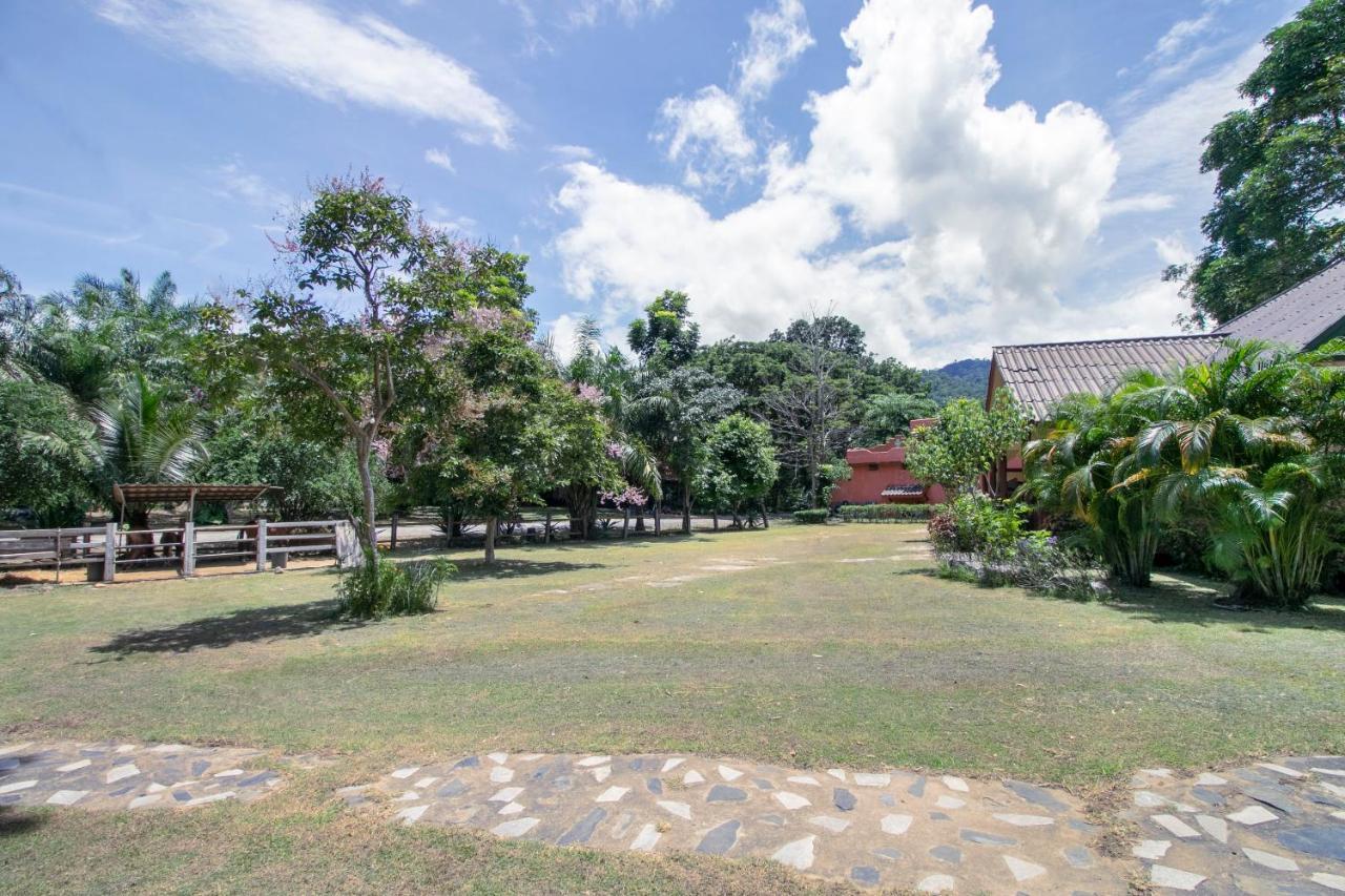 Capital O 1110 Khaoyai Cowboy City Resort Му-Си Экстерьер фото