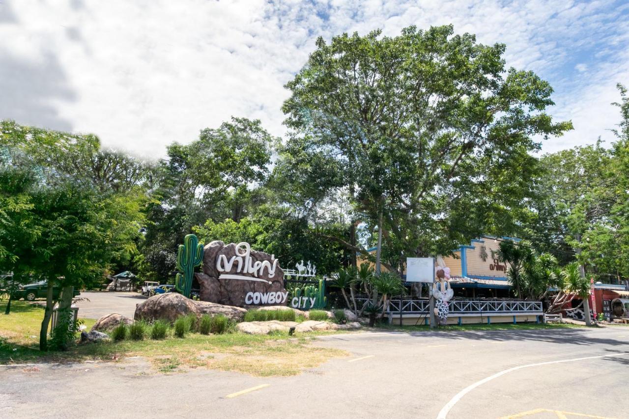 Capital O 1110 Khaoyai Cowboy City Resort Му-Си Экстерьер фото